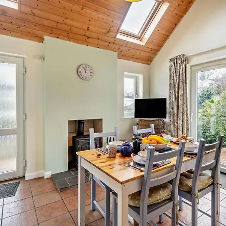 1 Bed In Oc-94245 بيت للعطل